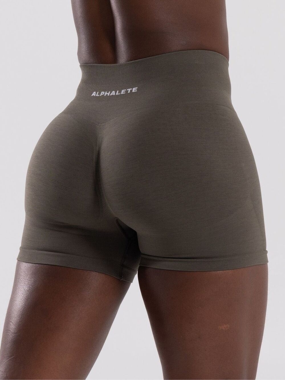 Alphalete Pump Mid Rise Shorts Women Size L Large Khaki Seamless Scrunch Gym